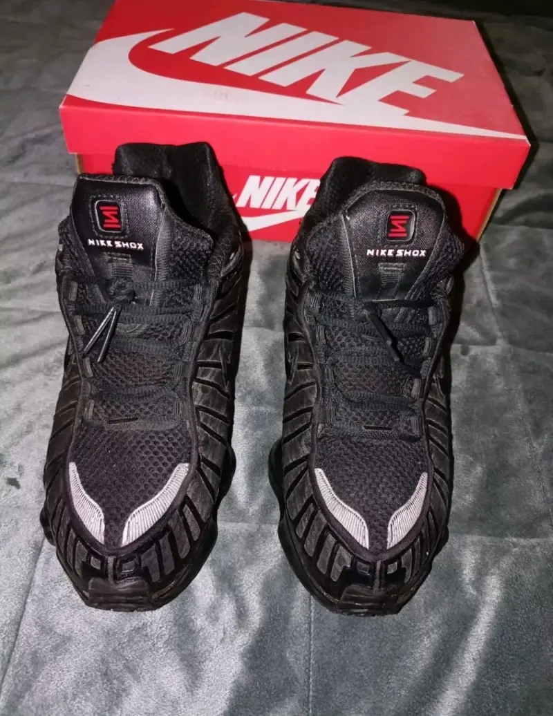 Zapatillas Nike Shox negras - 4