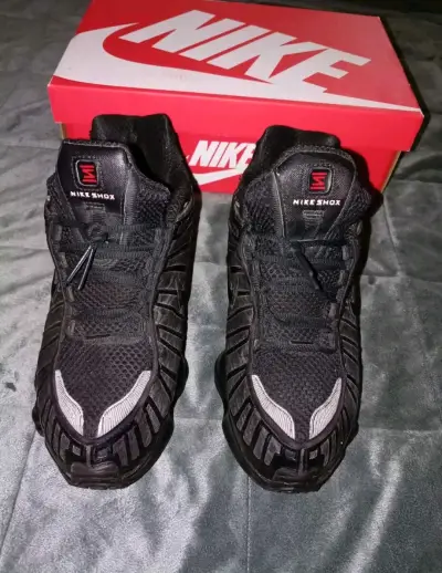 Zapatillas Nike Shox negras - miniatura 4
