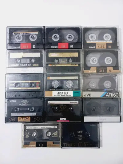 Lote de cassettes de audio Sony y TDK variados - miniatura 2