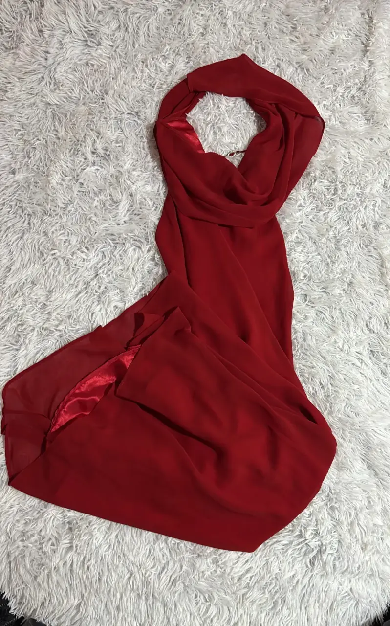 Vestido largo rojo elegante para mujer