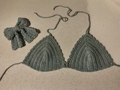 Conjunto de Bikini Tejido a Mano con Accesorios - miniatura 1