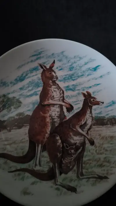Plato decorativo con canguros de Australia - miniatura 2