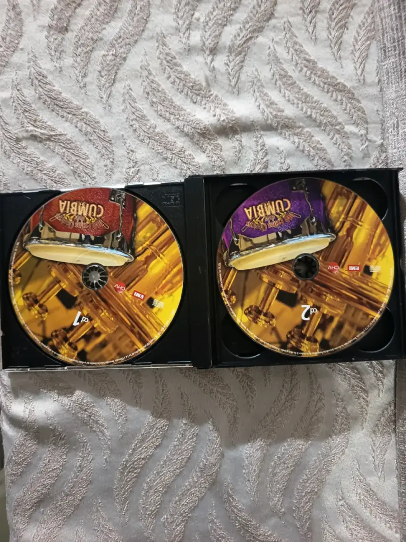 CD 100 Éxitos Clásicos de la Cumbia - 4