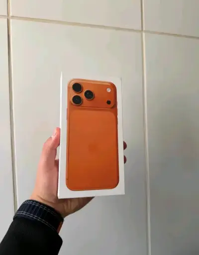 iPhone 17 Pro Max color naranja nuevo - miniatura 1