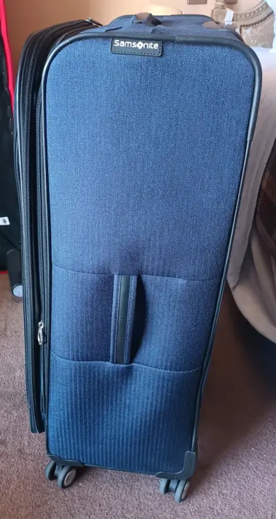 Maleta Samsonite Azul con Ruedas - miniatura 2