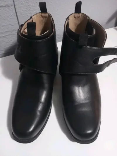Botines de cuero negro con hebillas "de huaso" - miniatura 4