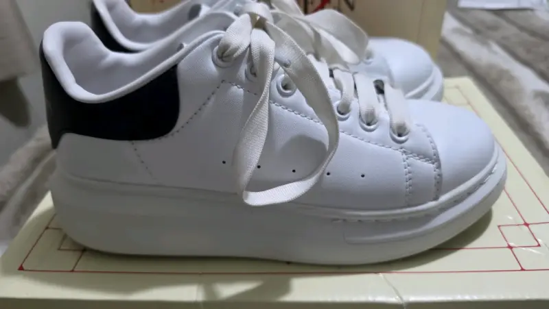 Zapatillas blancas Alexander McQueen (R) - 4