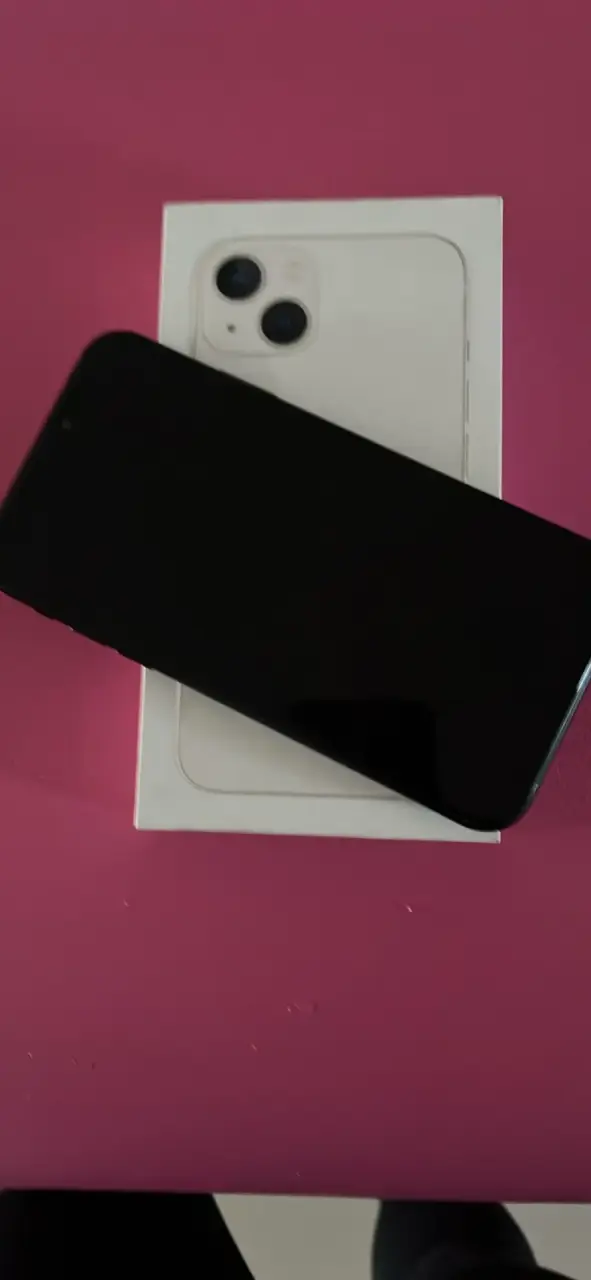 iPhone negro en buen estado con caja - 2