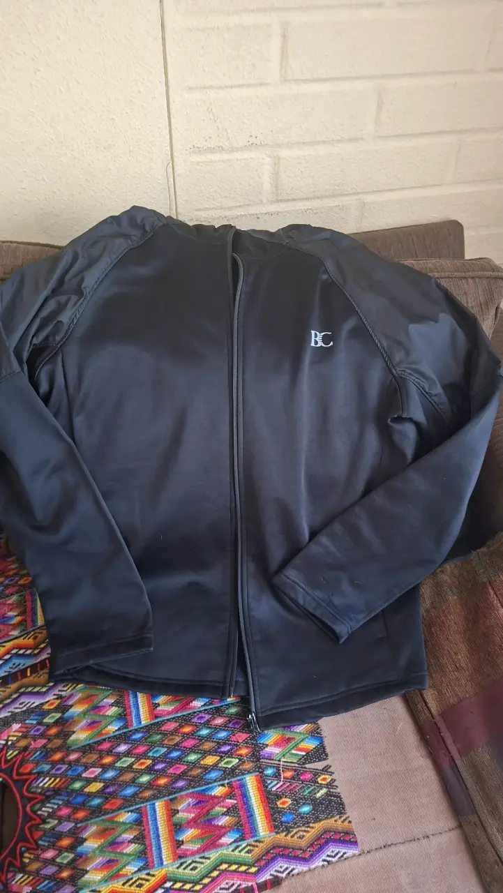 Poleron negra con cierre para hombre talla M - 2