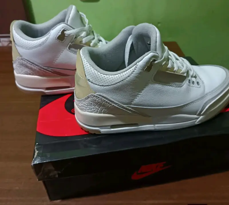 Zapatillas deportivas blancas Nike Air Jordan 3 - 2
