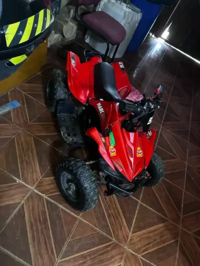 Cuatrimoto infantil roja Marquez E93 - miniatura 1