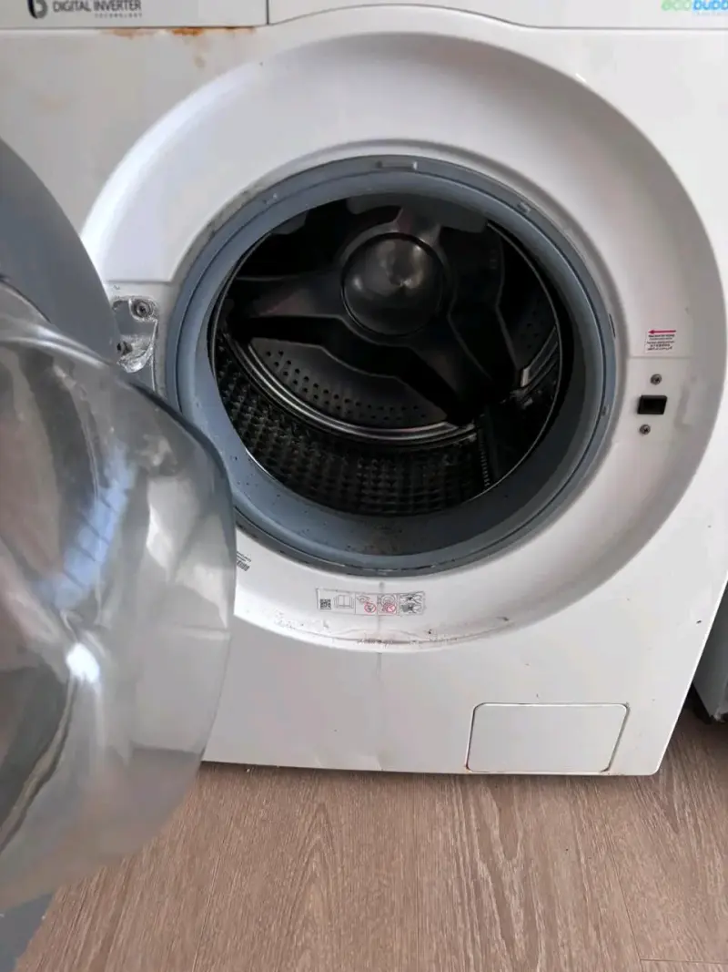 Lavadora Samsung EcoBubble 8.5 kg usada - 2