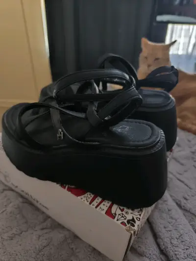 Sandalias negras de plataforma para mujer - miniatura 1