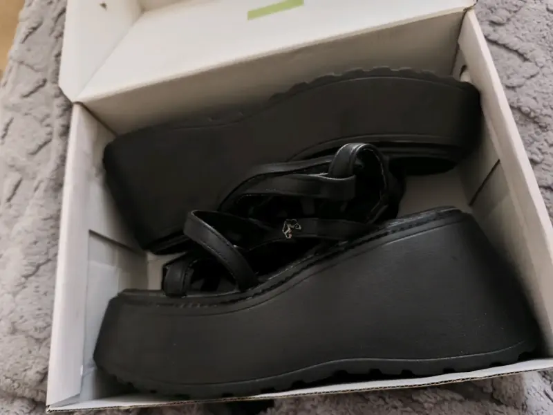 Sandalias negras de plataforma para mujer - 4