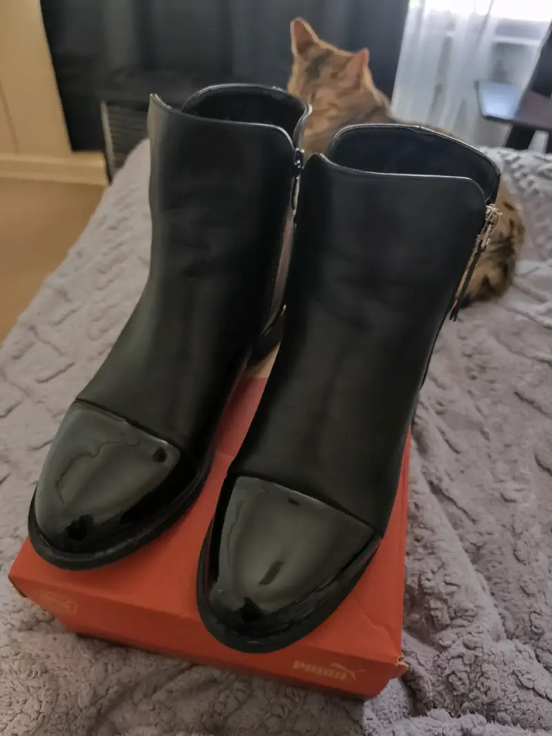 Botines negros de charol con cierre lateral - 2