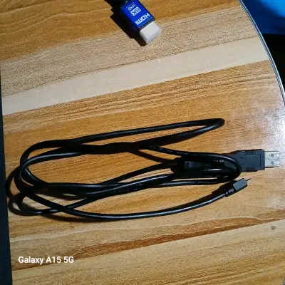 Se vende mi ps4 slim 1tb original - miniatura 1