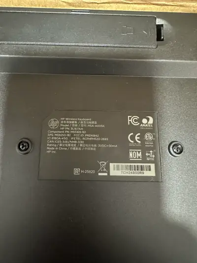 Teclado inalámbrico HP en caja original - miniatura 4