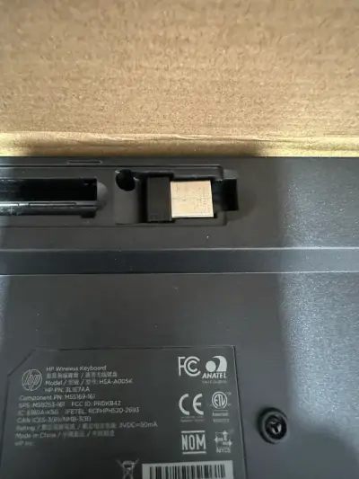 Teclado inalámbrico HP en caja original - miniatura 5