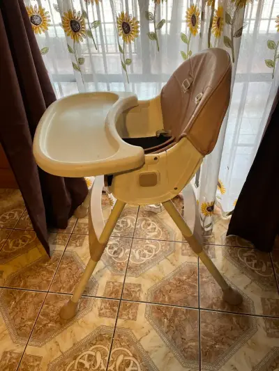 Silla de comer para bebé ajustable - miniatura 2