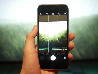 iPhone 6s en buen estado - miniatura 1