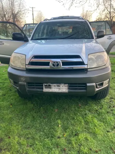 Toyota 4Runner 4x2 2005 - miniatura 1