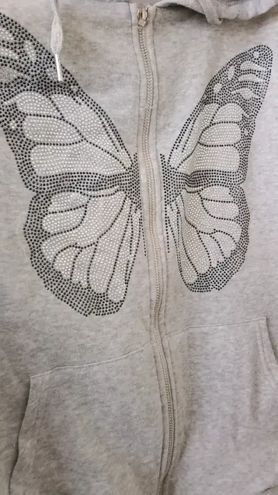 Polerón gris con diseño de mariposa - miniatura 1
