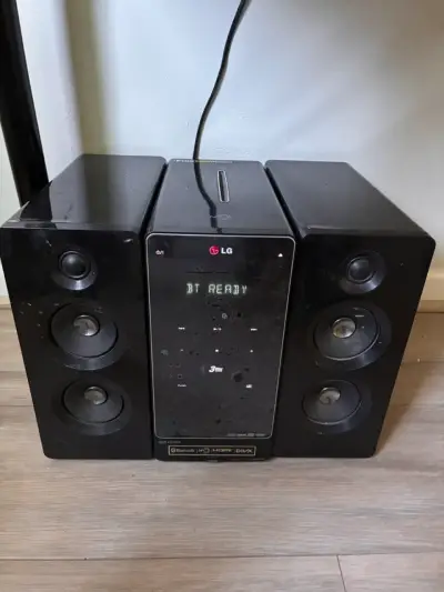 Sistema de sonido LG con Bluetooth y HDMI - miniatura 1