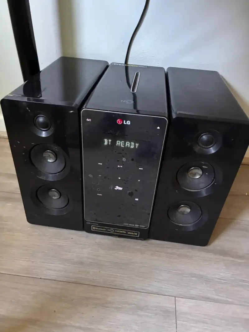 Sistema de sonido LG con Bluetooth y HDMI - 5