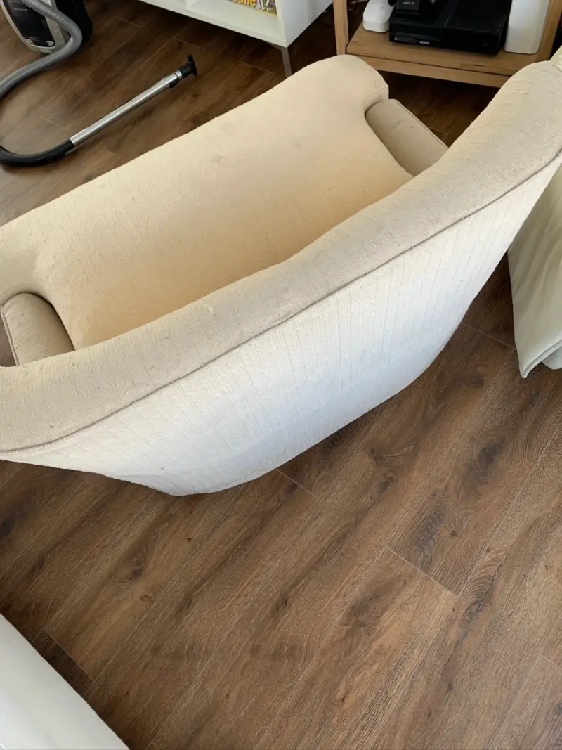Pequeño Sofá beige en buen estado - 2