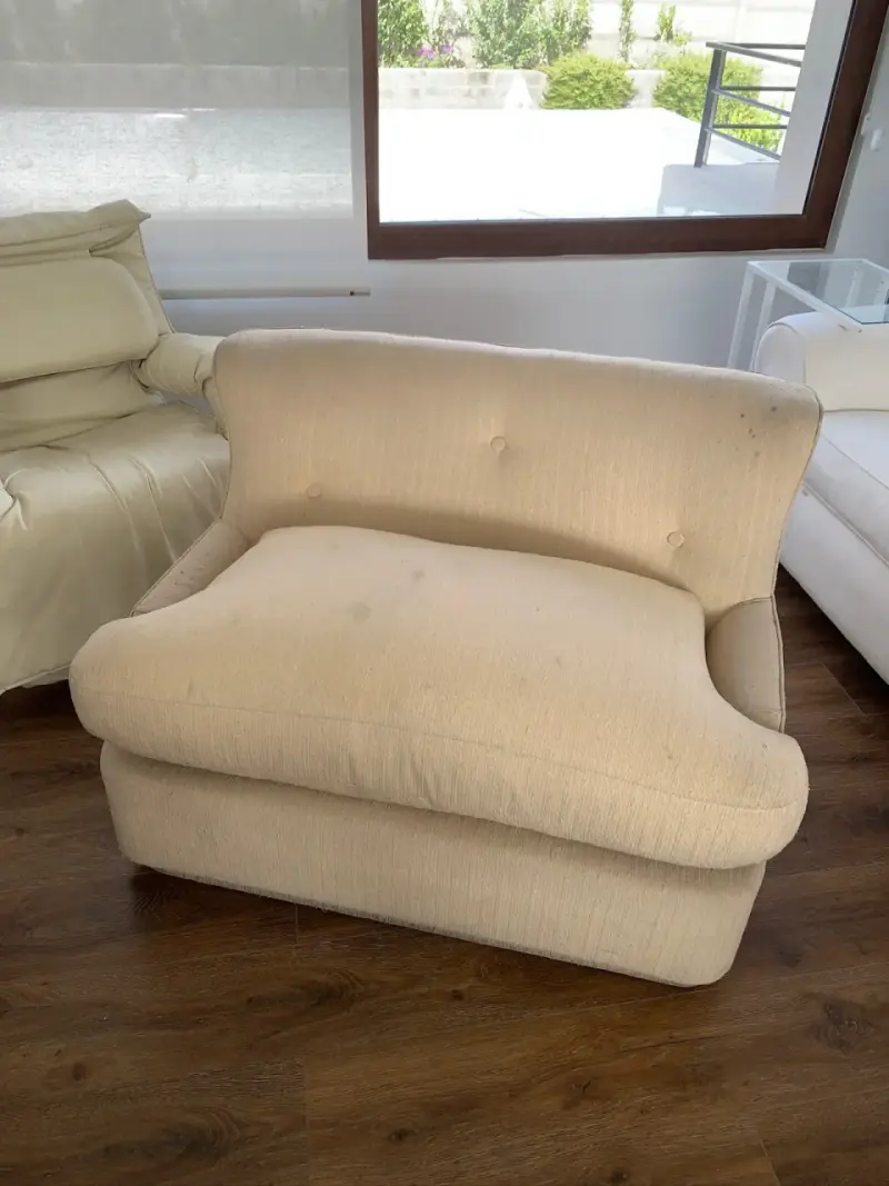 Pequeño Sofá beige en buen estado - 3