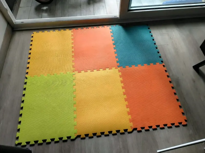 Alfombra de goma eva para niños multicolor
