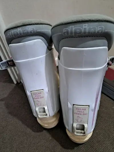 Botas de esquí Alpina con ajuste cómodo - miniatura 1