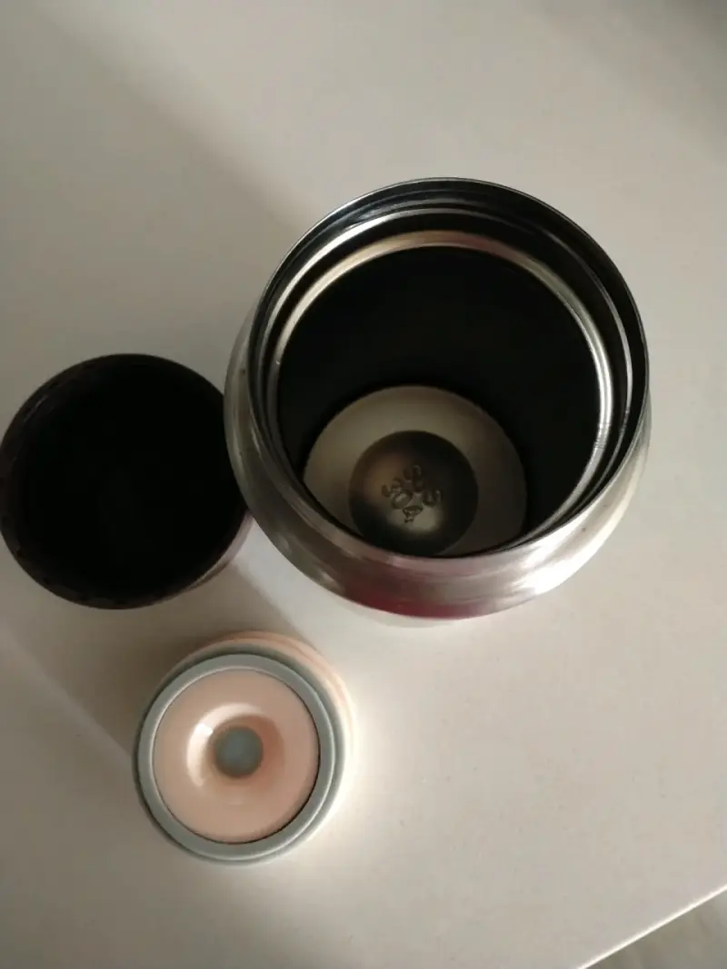 Termo de acero inoxidable con tapa hermética - 2