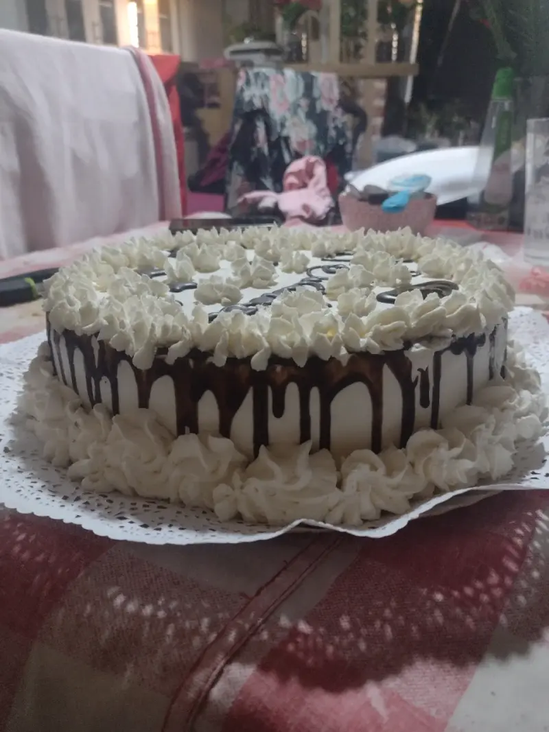Torta de Cumpleaños Decorada con Velas - 4