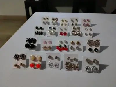 Set de aros variados para mujer - miniatura 2