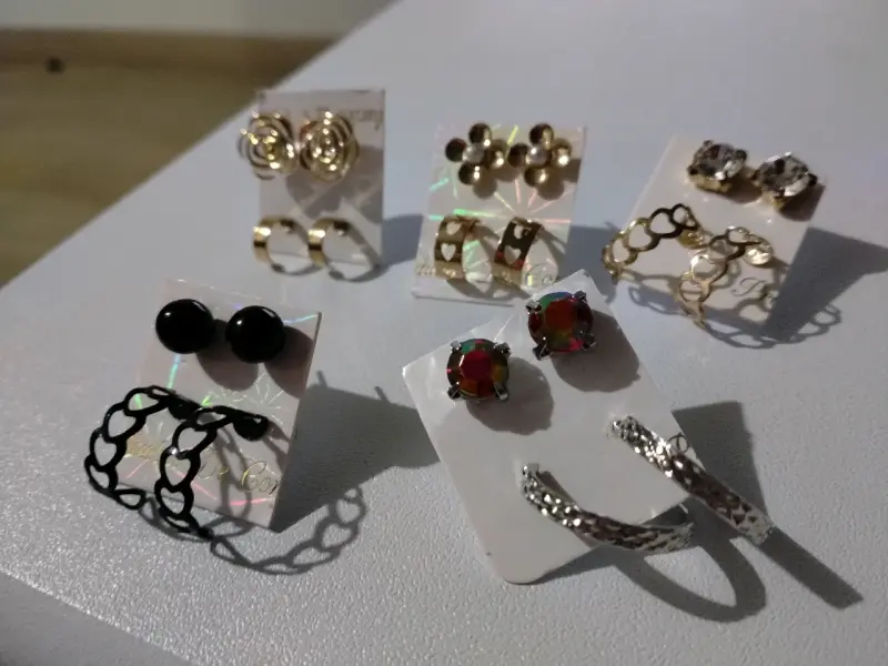 Set de aros variados para mujer - 3