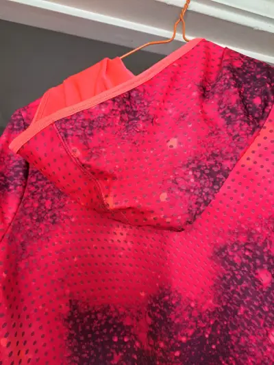 Chaqueta deportiva Adidas rosa con capucha - miniatura 4