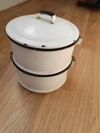 Olla esmaltada blanca vintage con tapa - miniatura 1