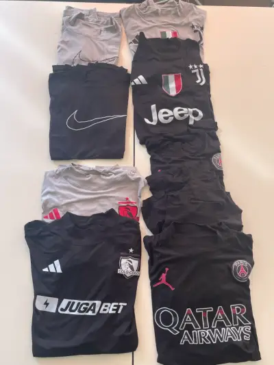 Poleras de fútbol de equipos europeos en negro - miniatura 2