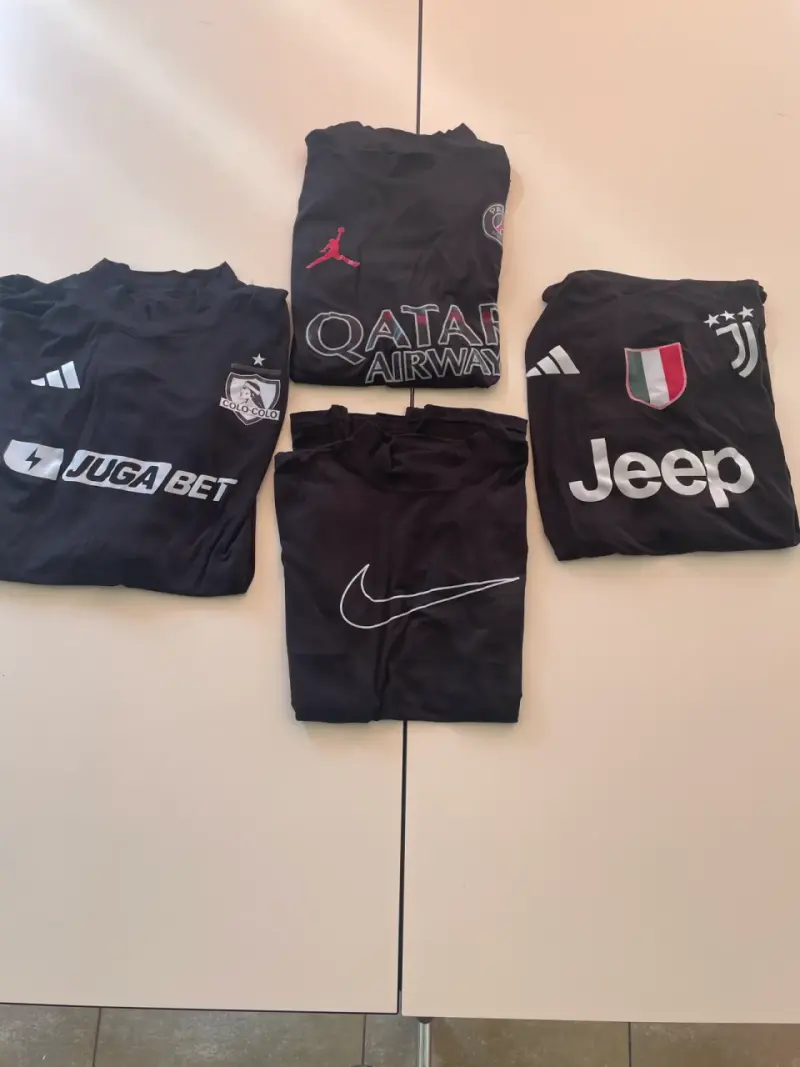 Poleras de fútbol de equipos europeos en negro - 3