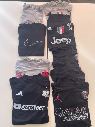 Poleras de fútbol de equipos europeos en negro - miniatura 4