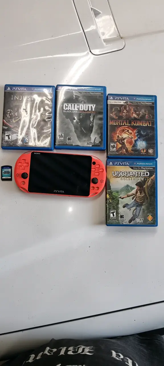 Consola PS Vita Sony con juegos incluidos - 2
