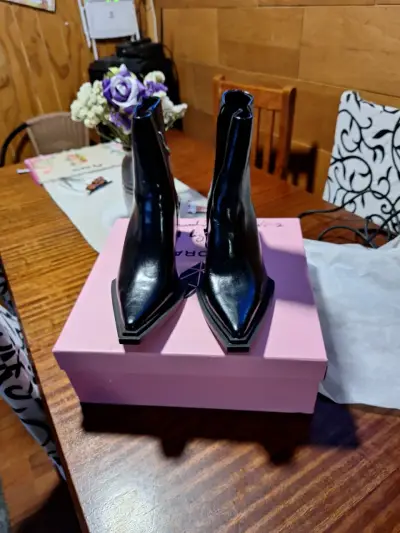 Botines de cuero negro con tacón cuadrado - miniatura 2