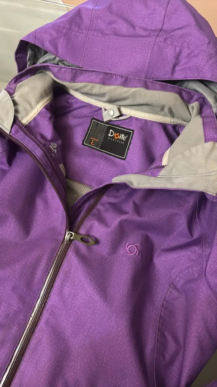 Chaqueta impermeable morada Doite para mujer - 5