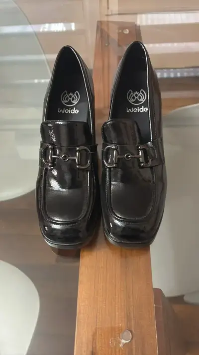 Zapatos de tacón Weide negros con hebilla - miniatura 1