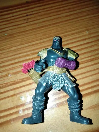 Figura de acción guerrero con armadura y arco - miniatura 2