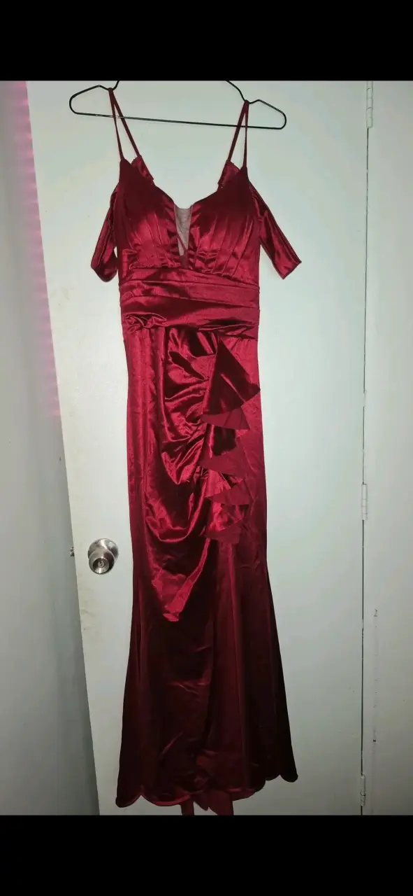 Vestido largo rojo de fiesta con abertura - 4