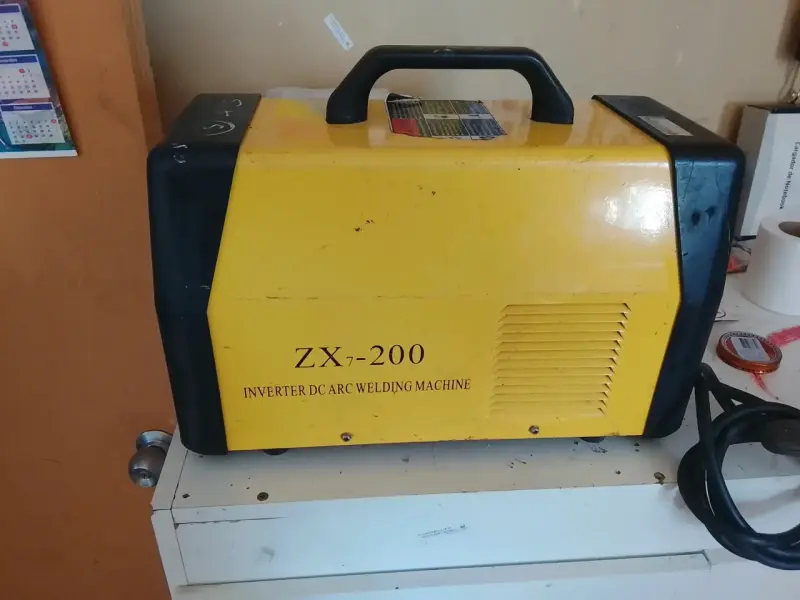 Soldadora Inversora ZX7-200 (precio conversable) - 5