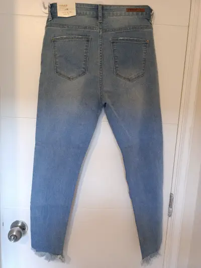 Jeans de mujer Icono tiro alto desgastados - miniatura 2