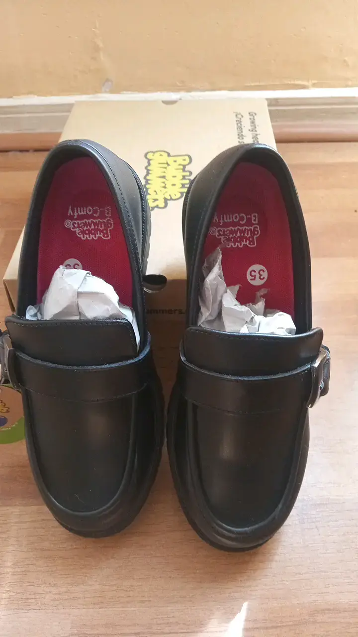 Zapatos escolares Bubblegummers negros para niños - 2